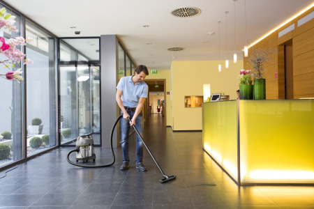 Пылесос влажной и сухой уборки Karcher NT 20/1 Me Classic - купить
