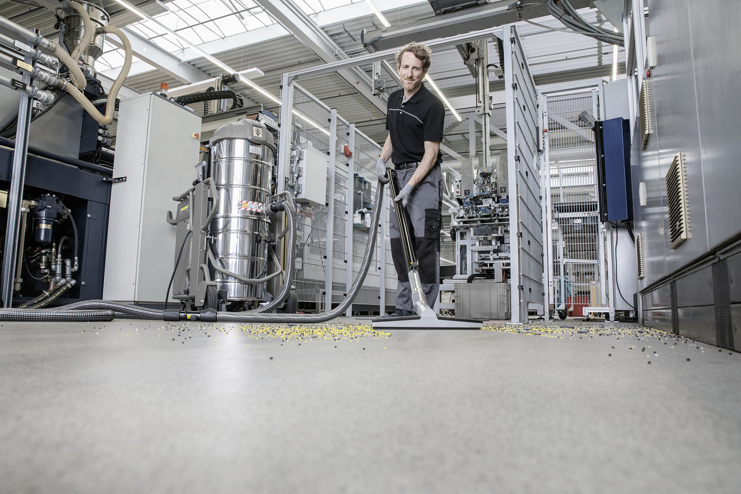 Индустриальный пылесос Karcher IVS 100/40 - купить